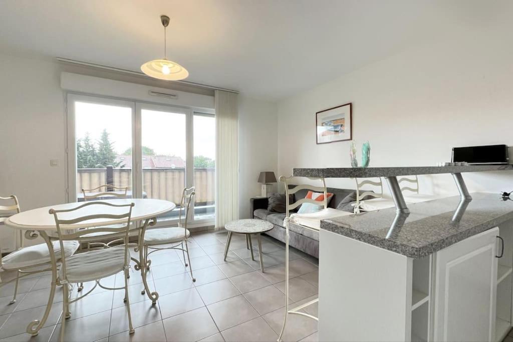 T2 4 Couchages A 2 Pas Du Bassin Apartment Gujan-Mestras Exterior photo